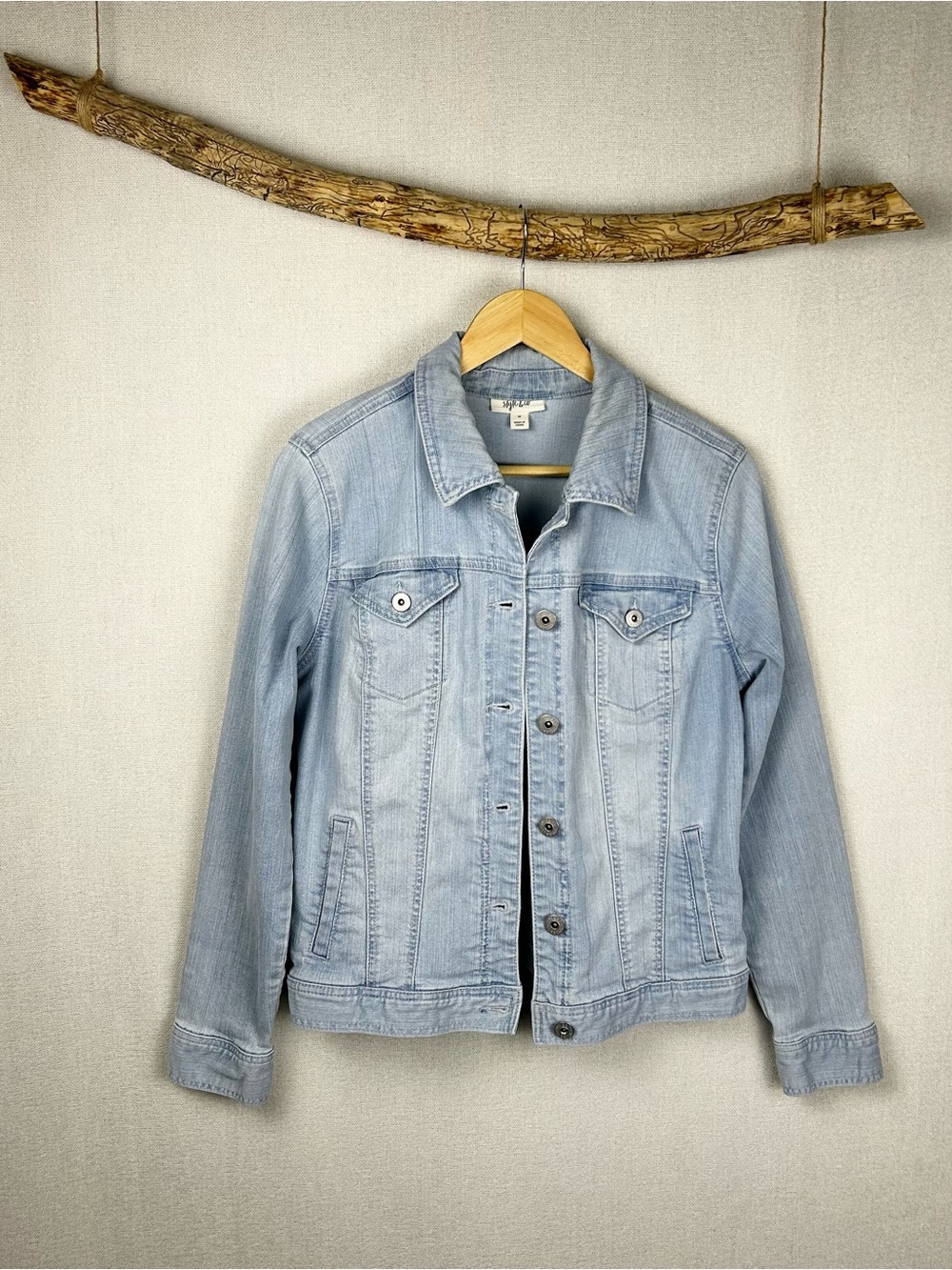 Style & Co Light Wash Denim Jacket Medium Classic Button Front Jean Jacket - Picture 3 of 9